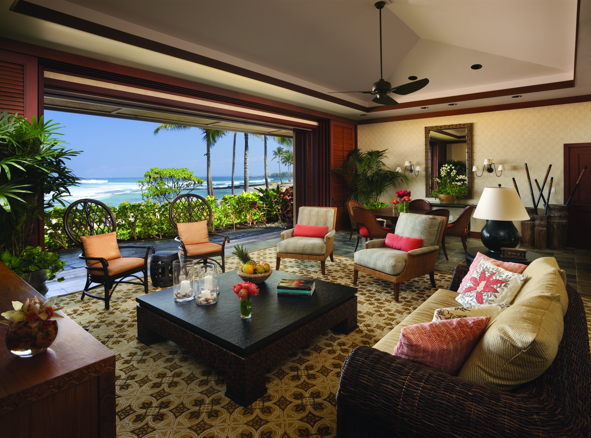 Four Seasons Hualalai, Kaʻūpūlehu-Kona, Hawaiʻi — interior photo 5 of 12