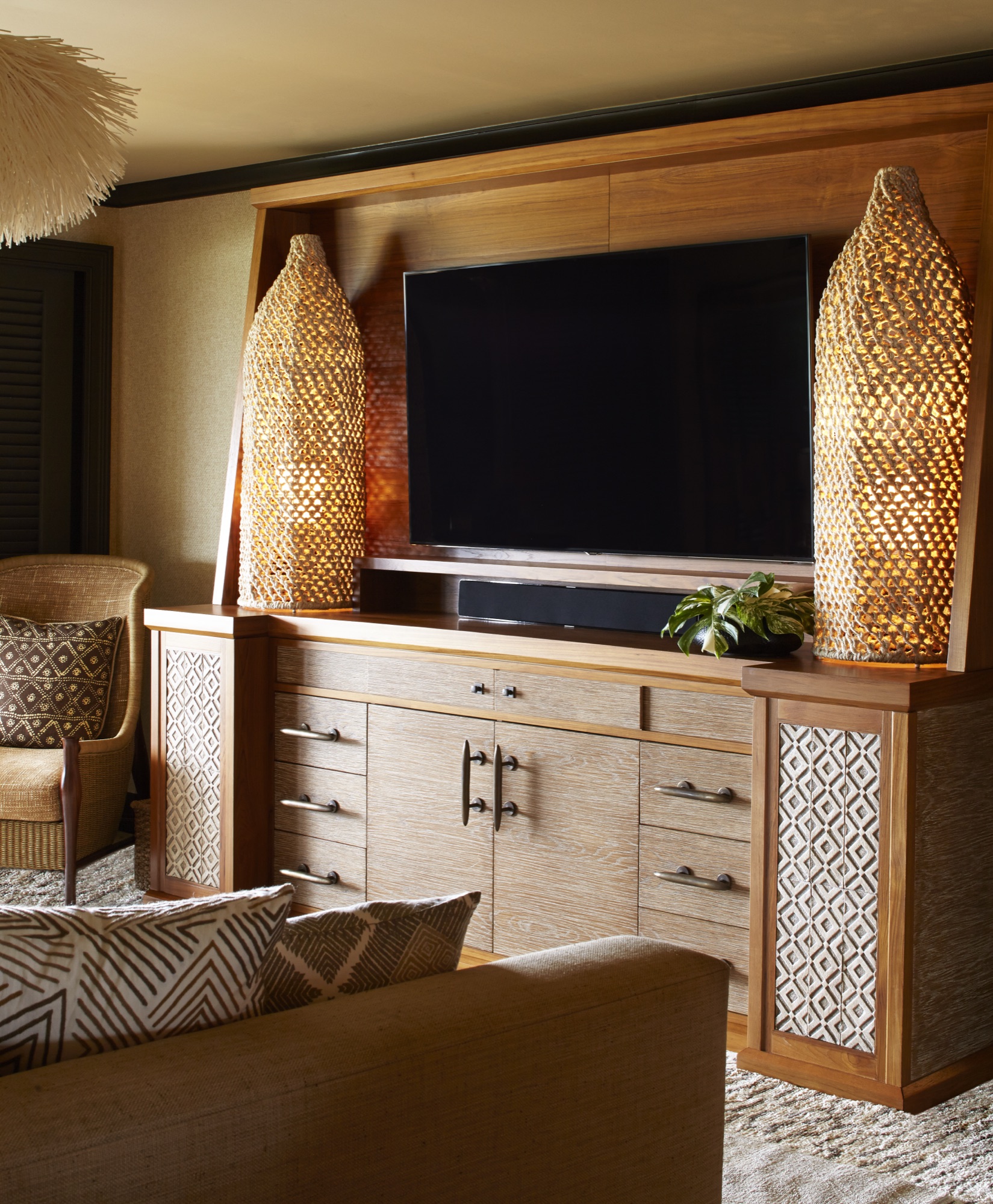 Lanai Suites — interior photo 5 of 6