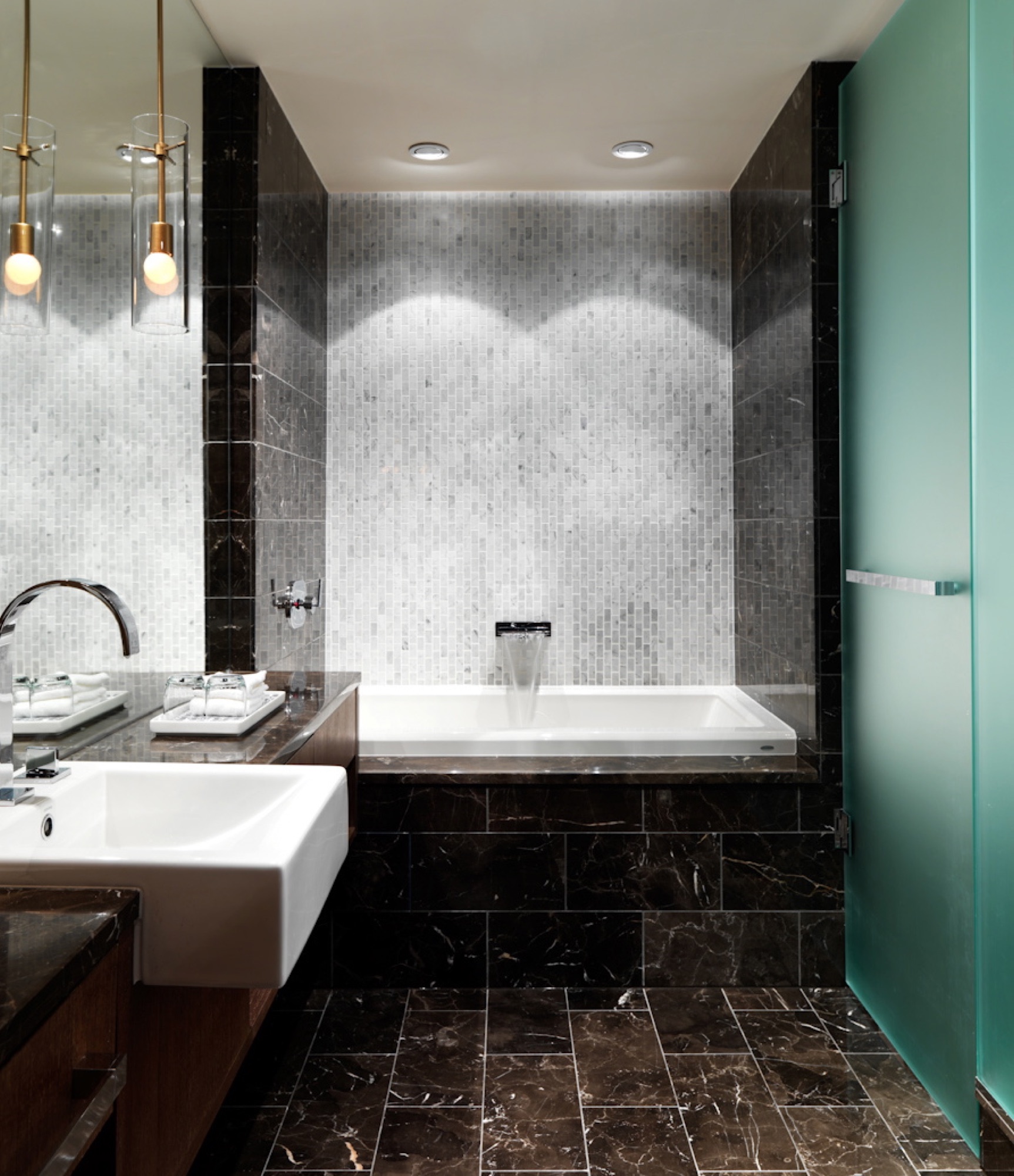The Loden Hotel, Vancouver, Canada — interior photo 6 of 7