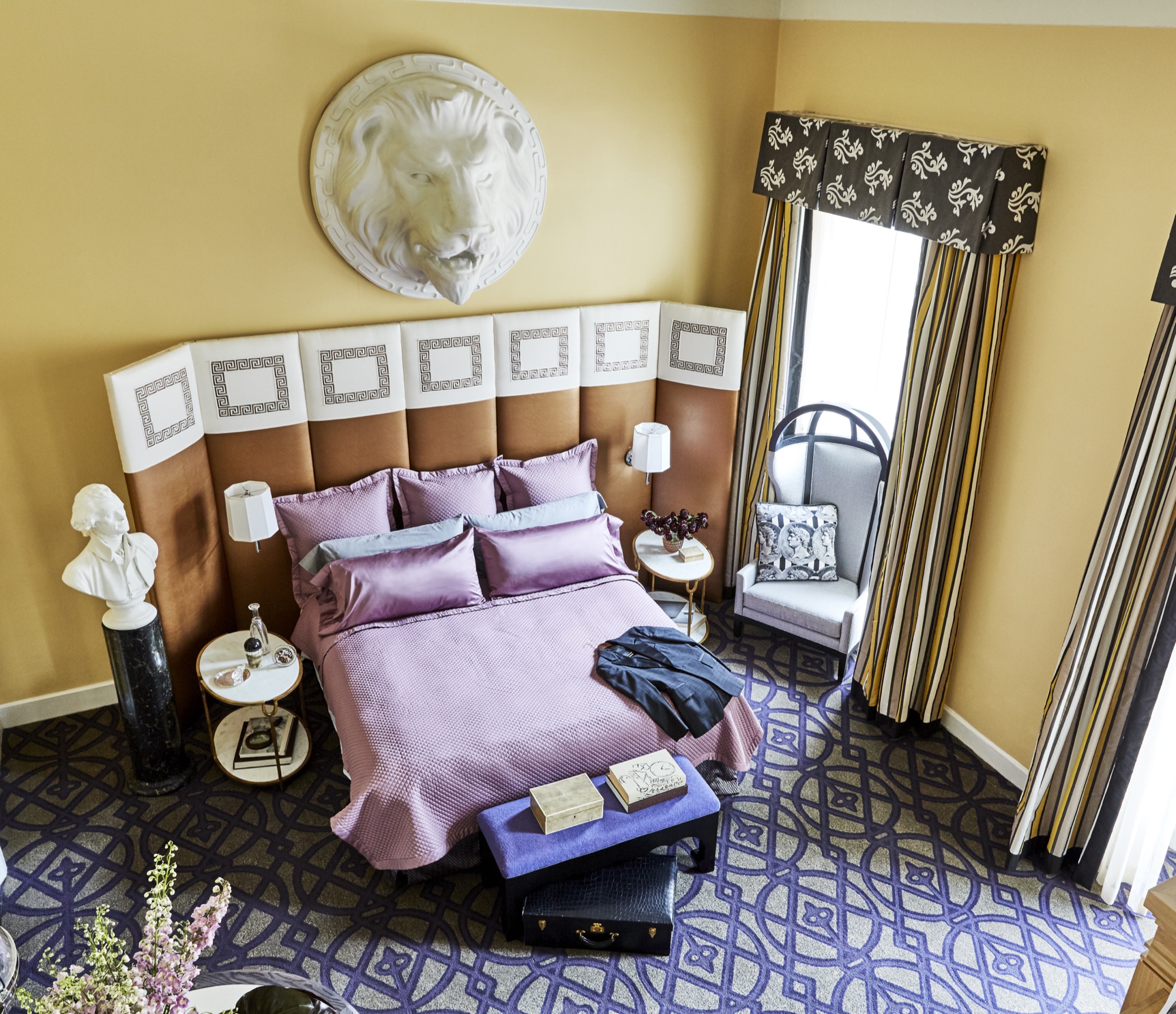 Monaco DC — interior photo 5 of 16